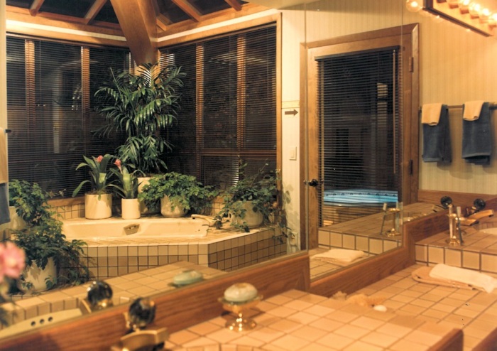 Example of a luxurious bathroom built by Rick Bernard of Bernard Custom Homes for the Barritz, popular in the 1980-90s.